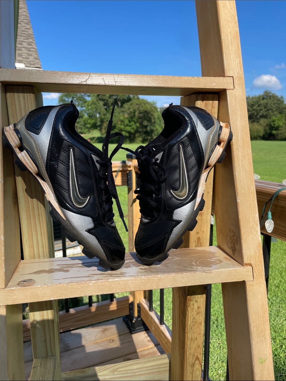 Nike Kids Black and Silver Athletic Cleats